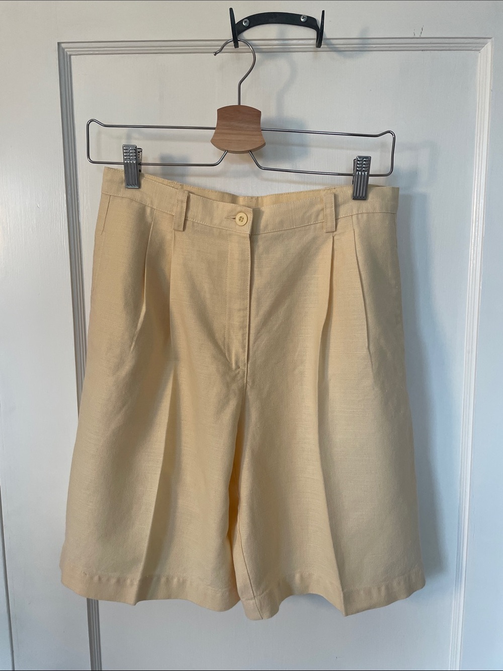 90s vintage Liz Claiborne shorts in very good condition